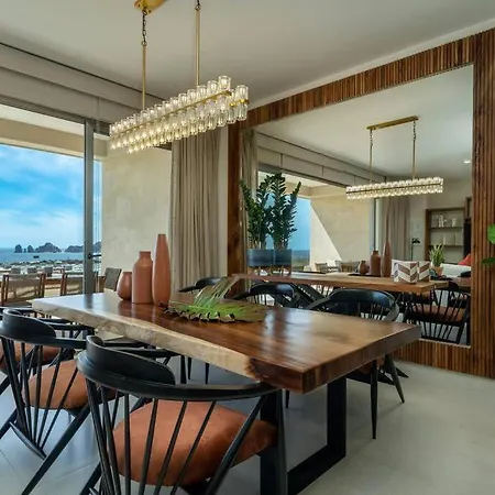 Luxurious 2Br Ocean View Condo With Terrace