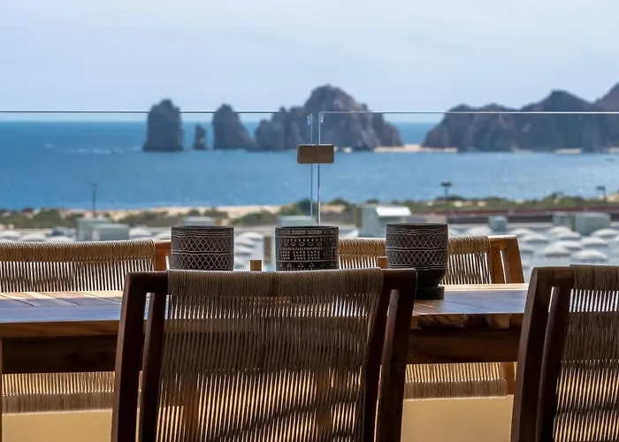 Serene Oceanview Getaway With Private Terrace Сasa de vacaciones